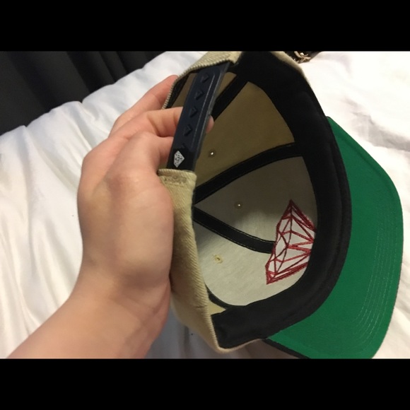 Diamond hat - Picture 3 of 3